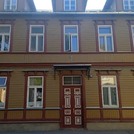 Hygge - Stylish Artistic With Free Weekend Parking 塔尔图