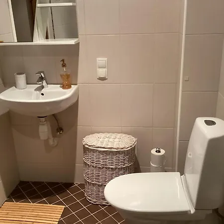 Hygge - Stylish Artistic With Free Weekend Parking Apartment