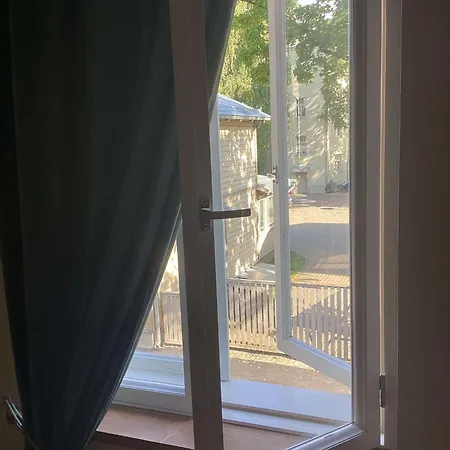 아파트 Hygge - Stylish Artistic With Free Weekend Parking *