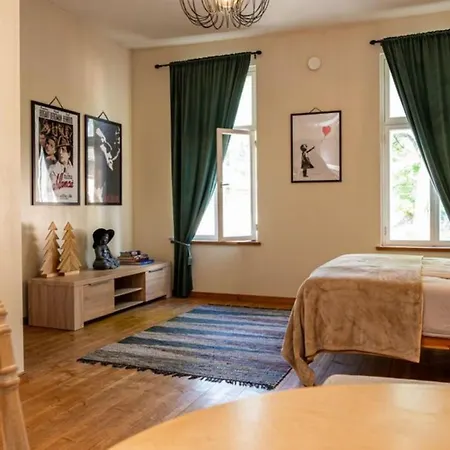 Apartment Hygge - Stylish Artistic With Free Weekend Parking Tartu