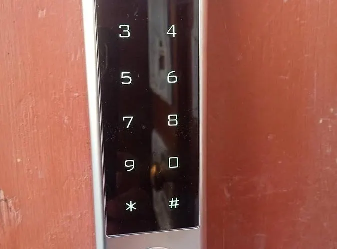 아파트 Hygge - Stylish Artistic With Free Weekend Parking *